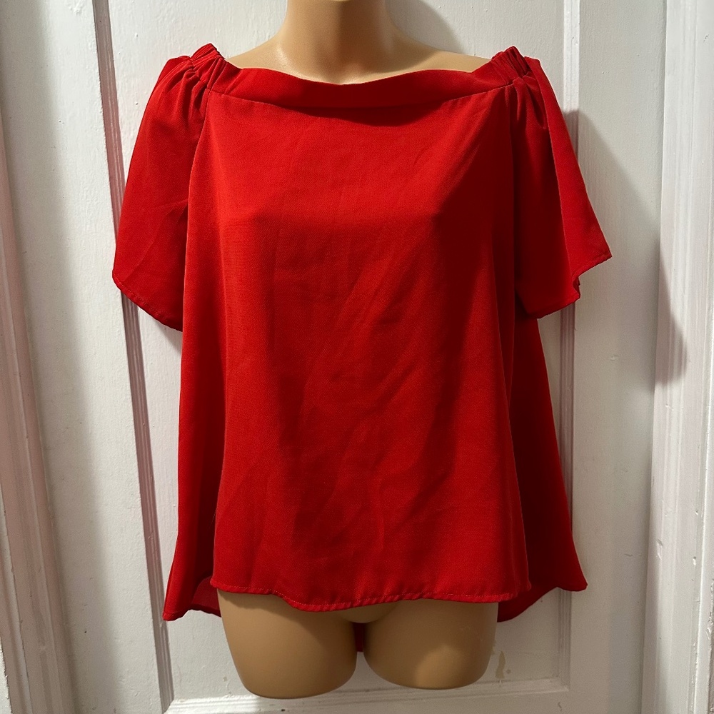 TCEC Red Short Sleeve Top in M